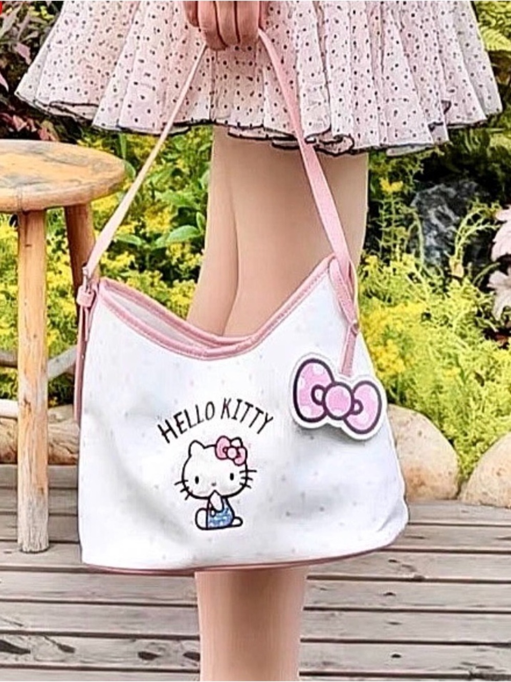 Hello Kitty White & Pink Shoulder Bag